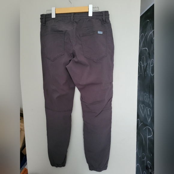 Men's Gray Jogger Pants,  Size Medium (28) - Picture 2 of 8